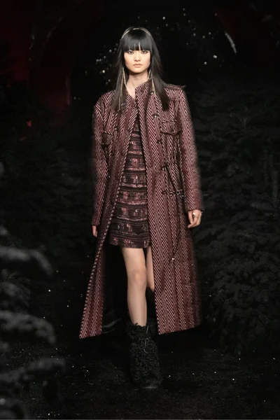 Look 27